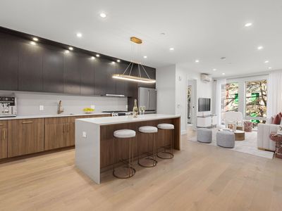 391 1st St #2A, Jersey City, NJ, 07302