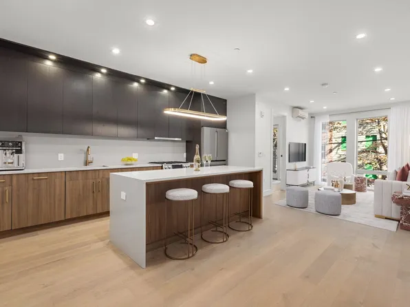 391 1st St #2A, Jersey City, NJ 07302