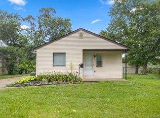33435 Bentley Ct, Westland, MI 48186