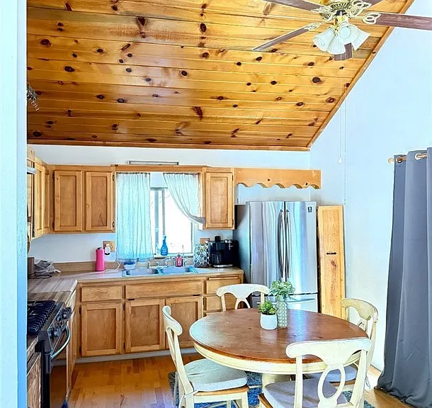 14413 Glacier Ct — Photo 3