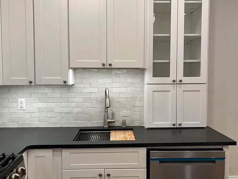 118 Wayne St #2 — Photo 7