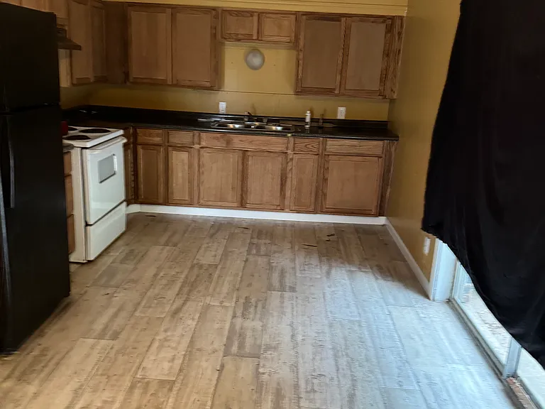 307 Greenwood Dr — Photo 7