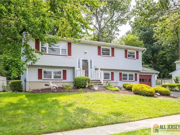 18 Kierst St, Parlin, NJ 08859