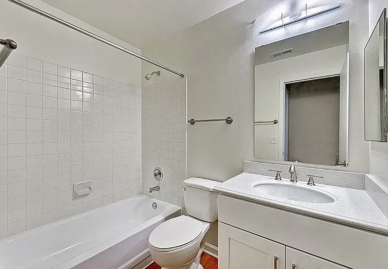 Savannah Trace Apartments — Photo 21