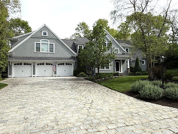 2nd image of 4 Tamarack Ln