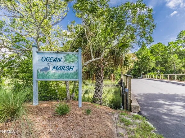 23 Lakeview Ln, Saint Helena Island, SC 29920