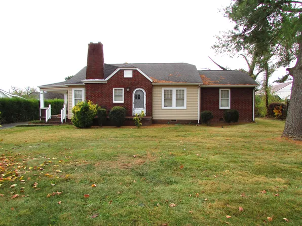 402 E C St, Elizabethton, TN 37643