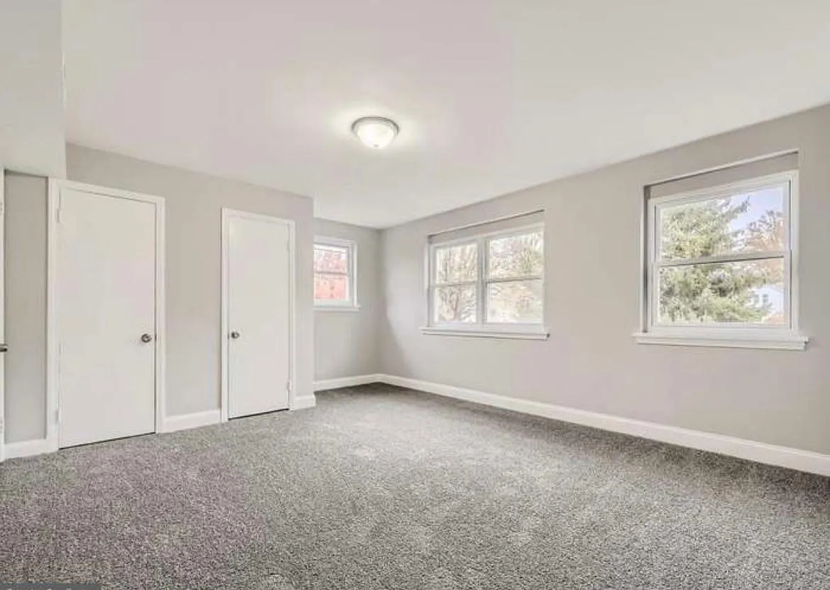 3113 Gibbons Ave — Photo 2