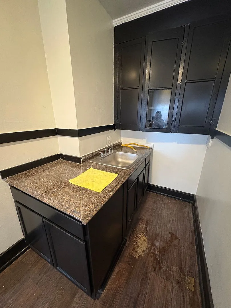 401 Ridgeway Ave. — Photo 4