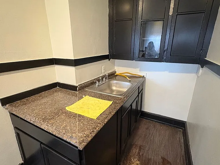 401 Ridgeway Ave — Photo 4