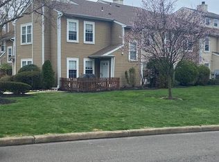 51 Dogwood Ln #D11, Horsham, PA