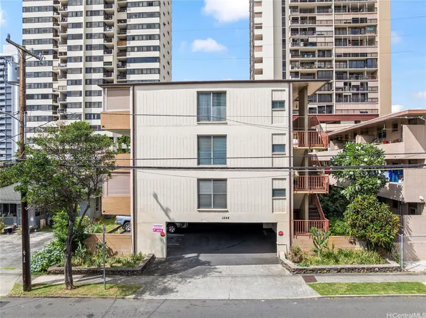 1548 Liholiho St APT 403, Honolulu, HI 96822