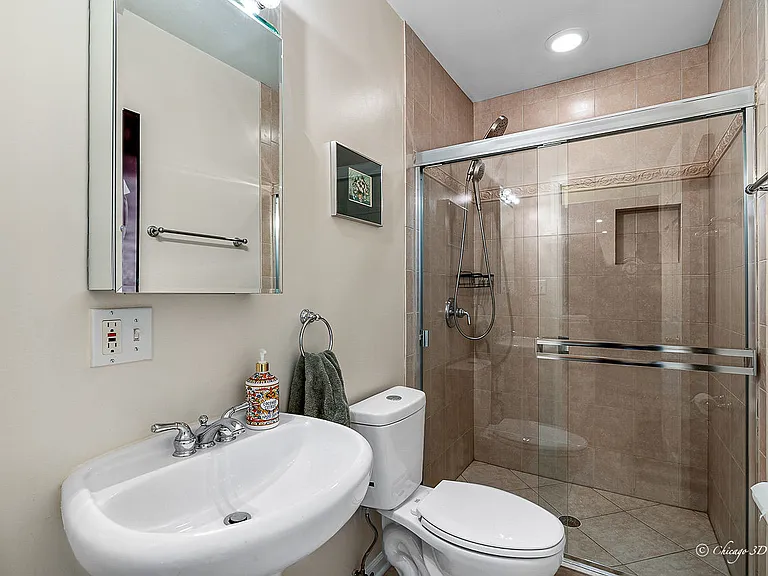 5844 N Lacey Ave — Photo 19