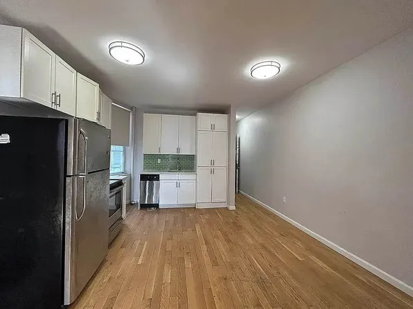 572 East 26th Street image 3 of 10