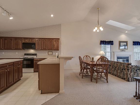 4th image of 316 Dilegwa Way