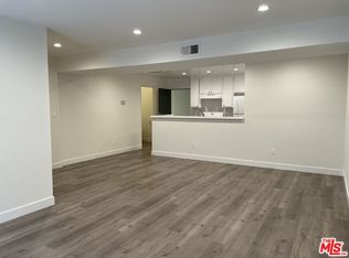 7453 Haskell Ave #3, Van Nuys, CA 91406