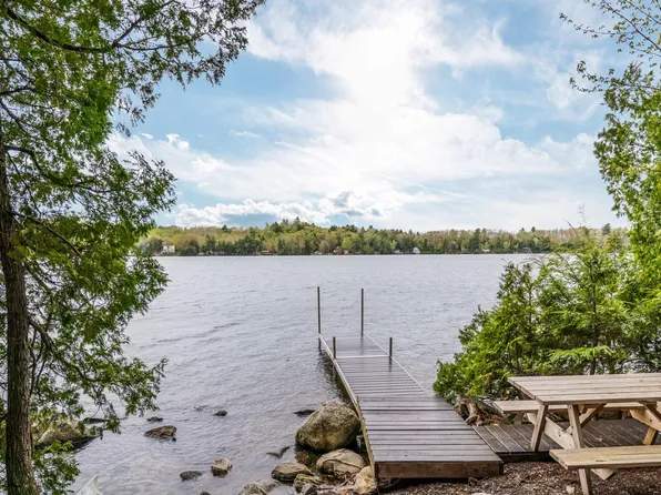 29 Gables End, Belgrade, ME 04917
