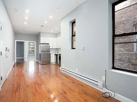 3rd image of 56A Somers St #3