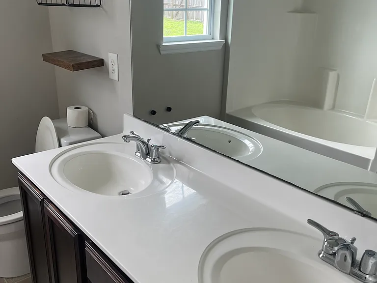 316 Sinclair Ln — Photo 10