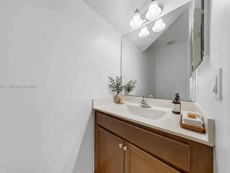 3952 Devenshire Ct #3952 — Photo 6