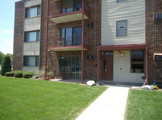 5724 W 111th St #1C, Chicago Ridge, IL 60415