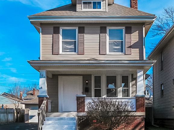 3rd image of 102 S Harris Ave