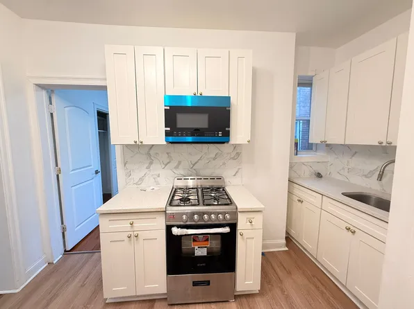 211 Woodward Street image 1 of 14