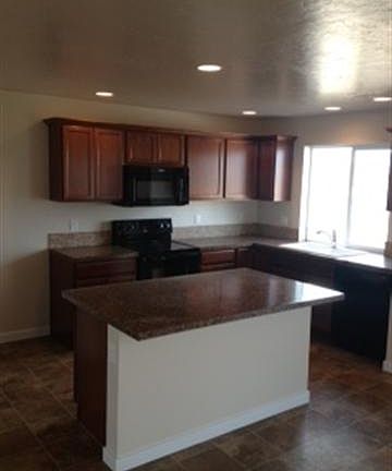 3rd image of 11850 Altamont St