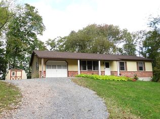 455 E Mount Airy Rd, Stevens, PA 17578