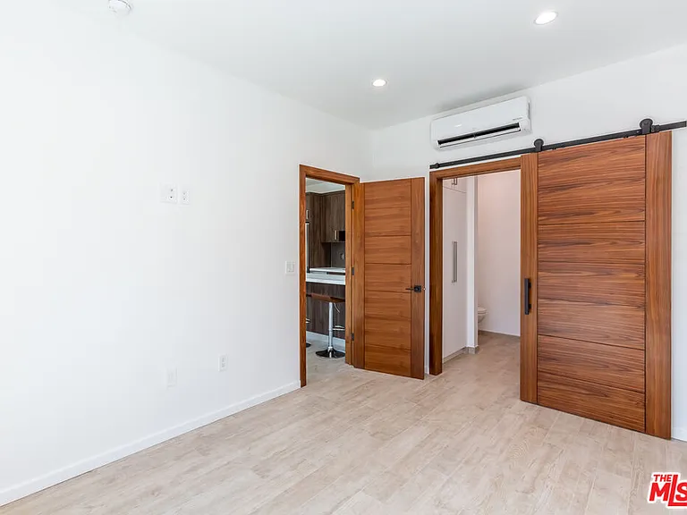 8012 Zeus Dr — Photo 20