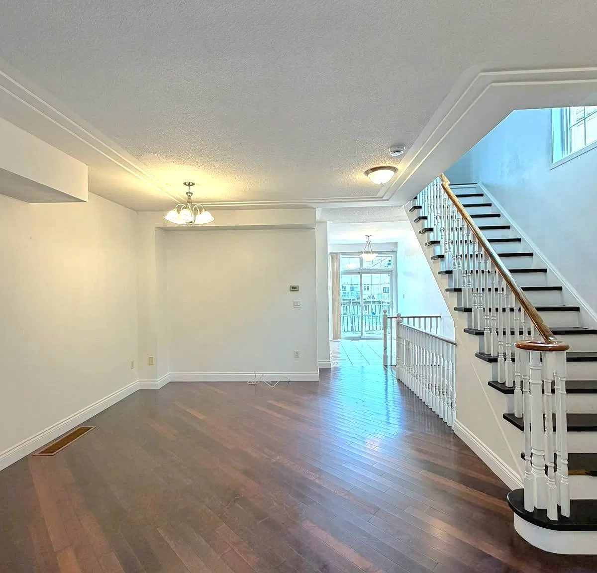 10 Post Oak Dr — Photo 4