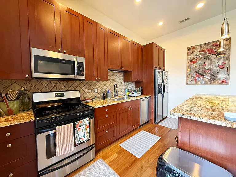 1731 N Western Ave #3 — Photo 7