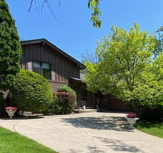 2203 Greenwood Rd, Glenview, IL, 60026