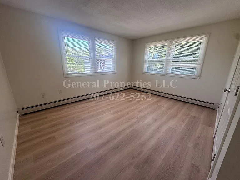 592 Riverside Dr #12 — Photo 12