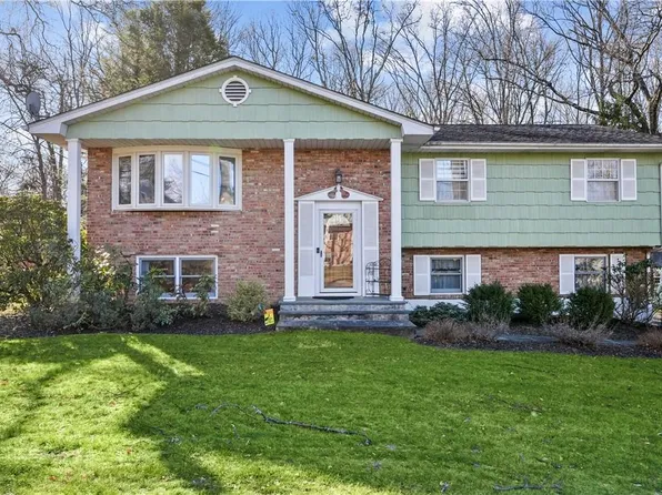 19 Ross Place, Tappan, NY 10983