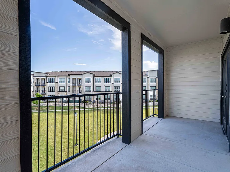 Enclave Falcon Pointe — Photo 12
