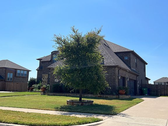 4th image of 514 Stillwater Dr