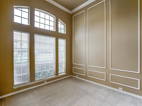 5th image of 1501 Simsbury Dr