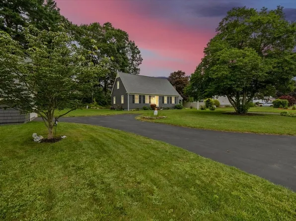 45 Theresa St, Taunton, MA 02780