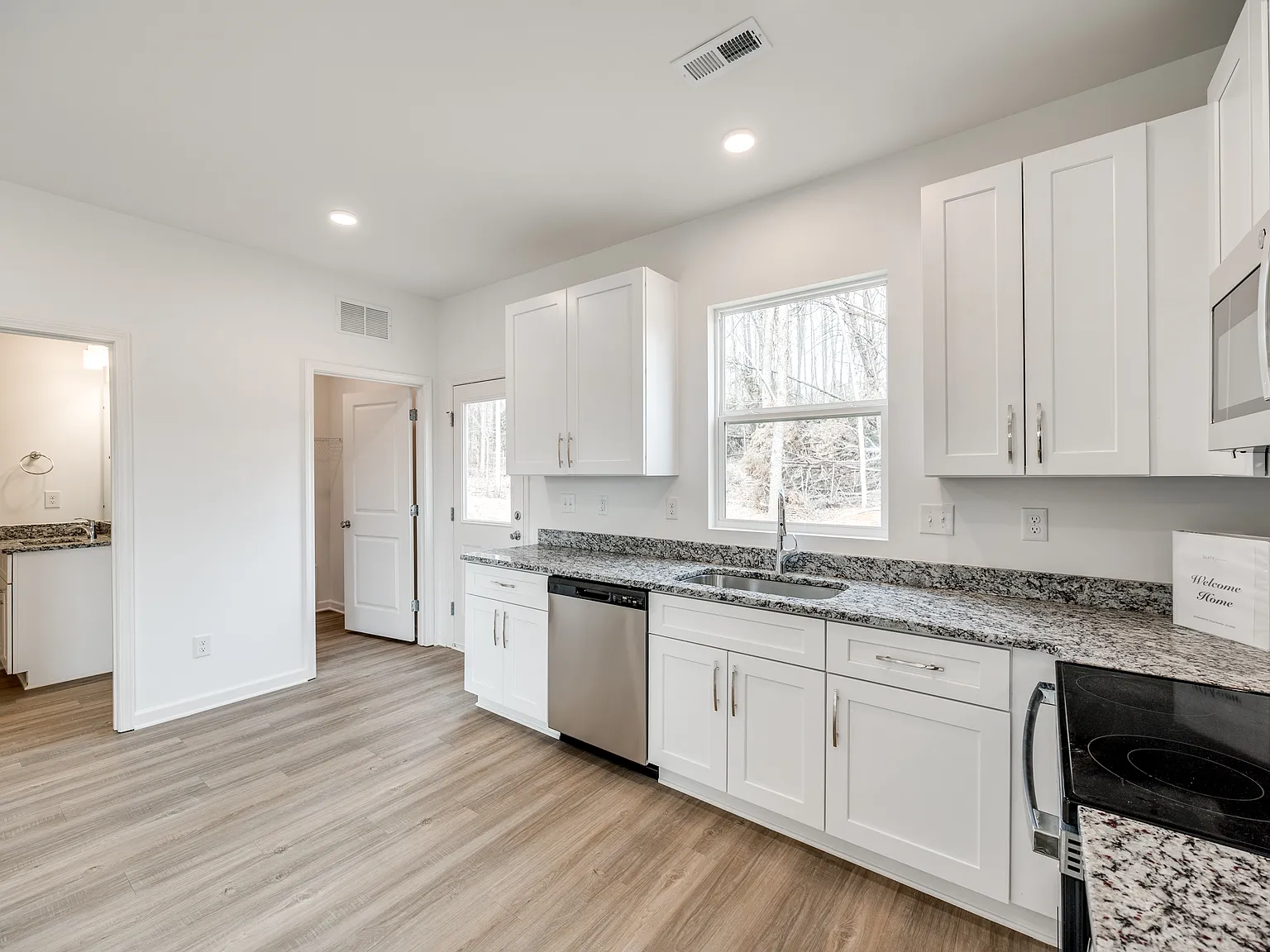 602 W. Lewis Road — Photo 4
