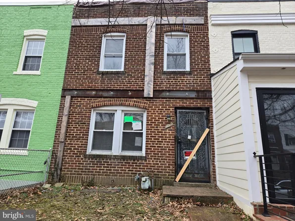 3329 Clay Pl NE, Washington, DC 20019