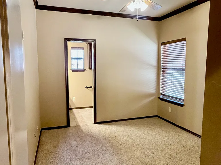 12600 N Rockwell Ave #63 — Photo 25