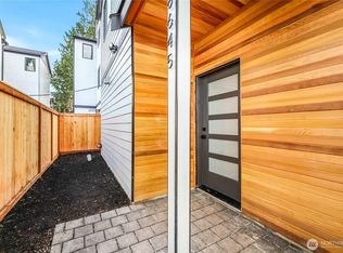 8645 18th Ave SW, Seattle, WA 98106