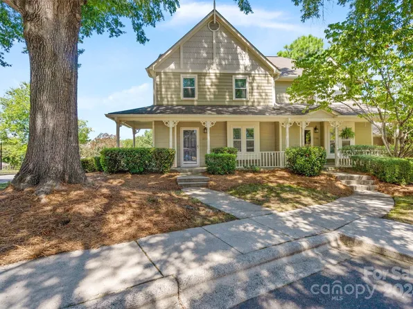 2739 Von Thuringer Ct, Charlotte, NC 28210