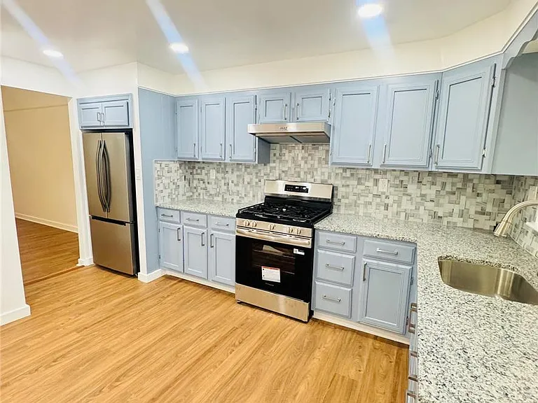 622 Cleveland St — Photo 10