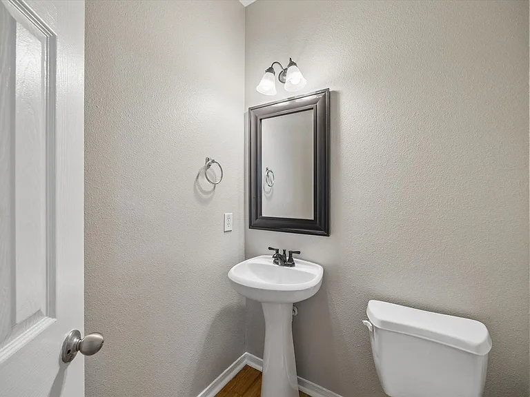 6218 Lovage Ave — Photo 10