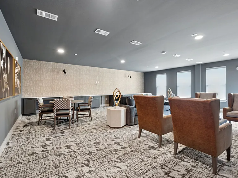 Promenade Apartments — Photo 15