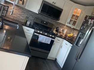 18 Scenery Ln, Johnston, RI 02919