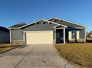 2812 S Maize Rd, Wichita, KS 67215