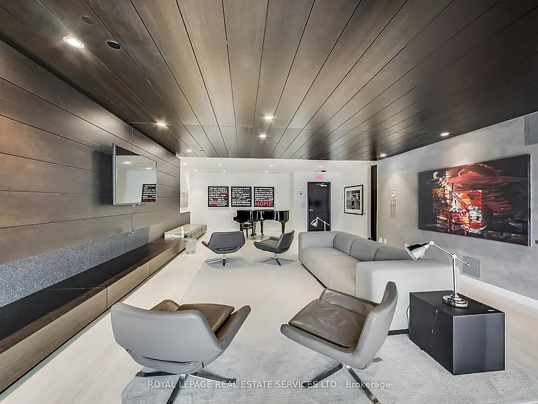 55 Regent Park Blvd #805 — Photo 32